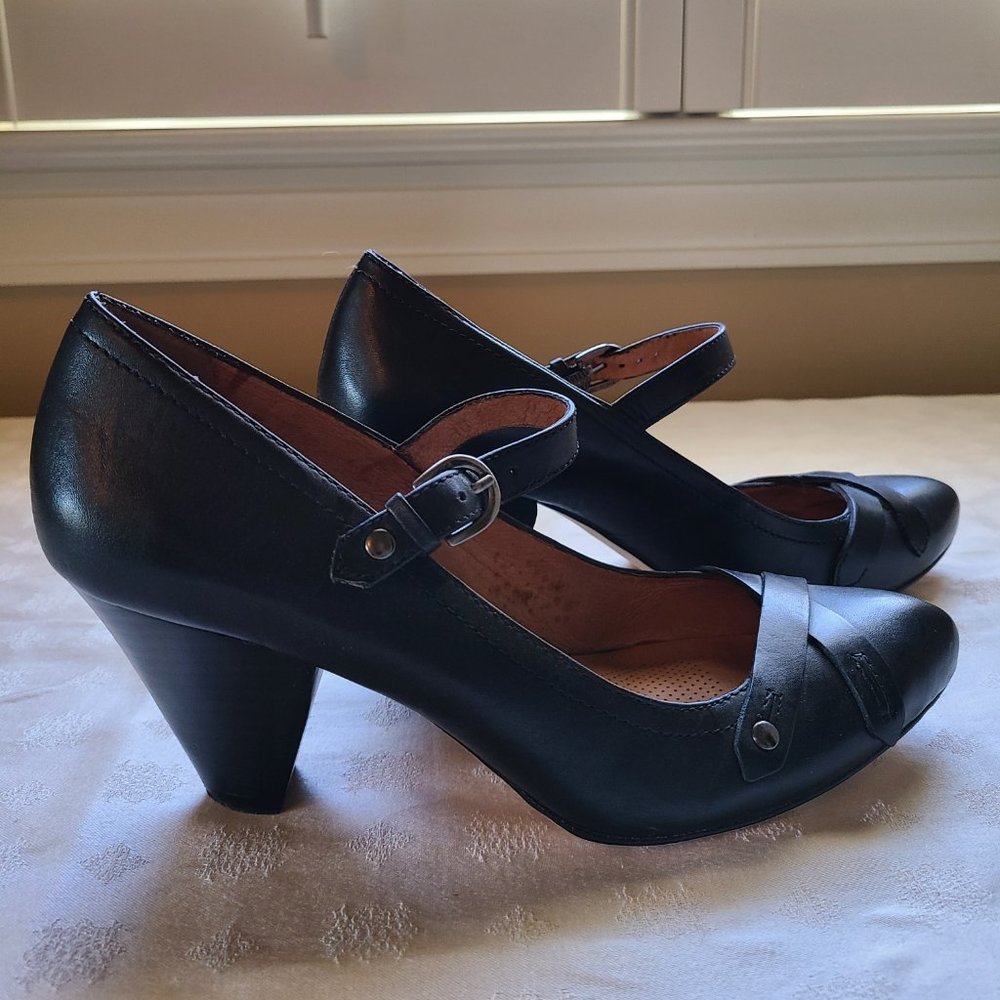 Corso Como black heels